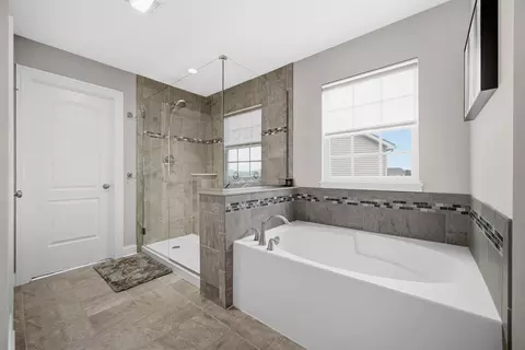 Bath - 10227 Sentry Dr, Saint John, IN 46373 photo 2 of 5