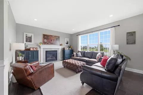 Living - 10227 Sentry Dr, Saint John, IN 46373 photo 2 of 3