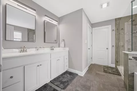 Bath - 10227 Sentry Dr, Saint John, IN 46373 photo 1 of 5