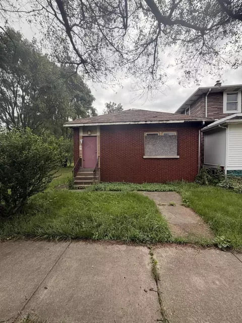 735 Carolina St, Gary, IN 46402