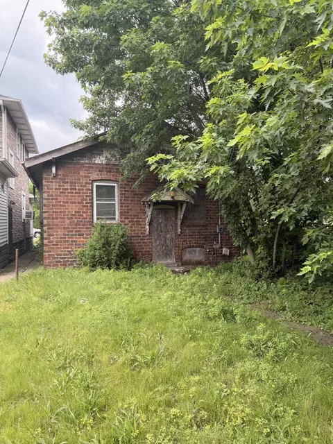 735 Carolina St, Gary, IN 46402 photo 3