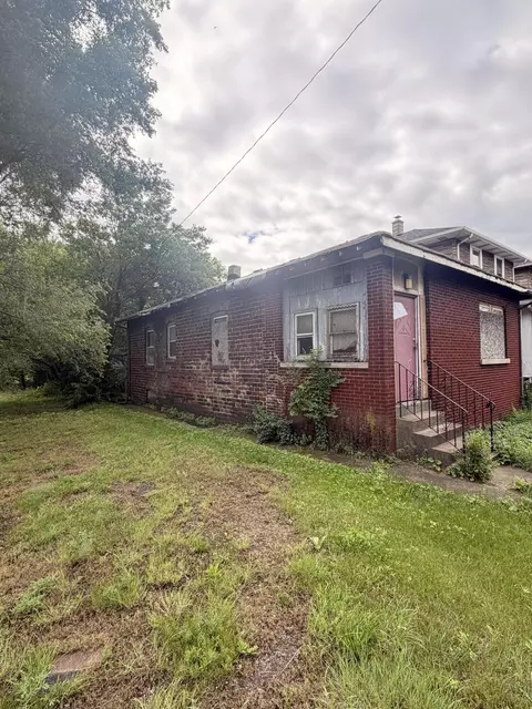 735 Carolina St, Gary, IN 46402 photo 2