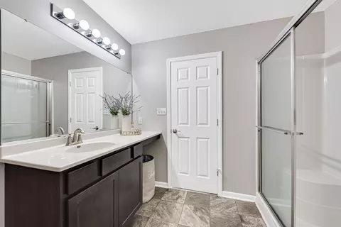 Bath - 13204 Roosevelt Pl, Crown Point, IN 46307 photo 2 of 3