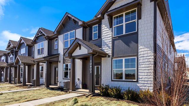 550 E 120th Pl, Crown Point, IN 46307
