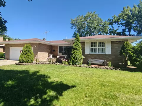 430 E 54th Ave, Merrillville, IN 46410