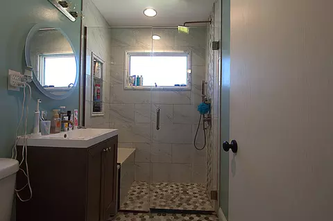 Bath - 1416 N Harvey St, Griffith, IN 46319 photo 1 of 2