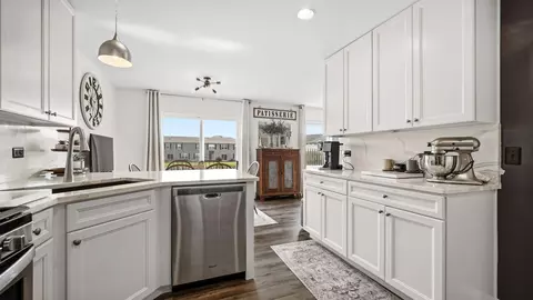 11175 Vermont Cir, Crown Point, IN 46307 photo 8