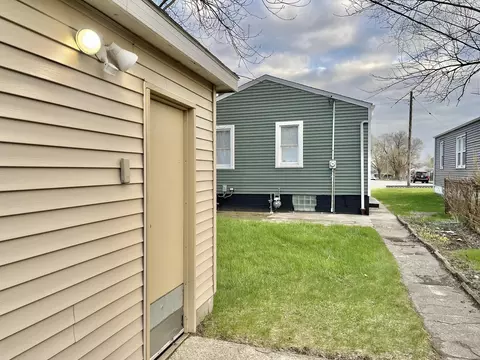 Exterior - 480 W 23rd Ave, Gary, IN 46407 photo 5 of 6