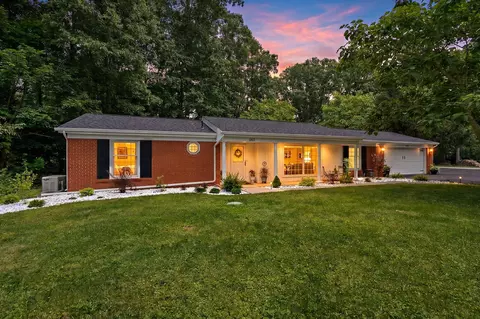 161 Sylvan Dr, Valparaiso, IN 46385