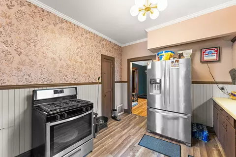 Kitchen - 8829 Parrish Ave, Highland, IN 46322 photo 2 of 3