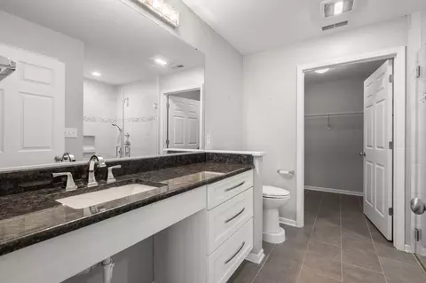 Bath - 5260 E 109th Pl, Crown Point, IN 46307 photo 2 of 4
