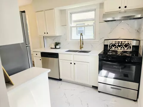 Kitchen - 266 Johnson St, Gary, IN 46402 photo 2 of 3