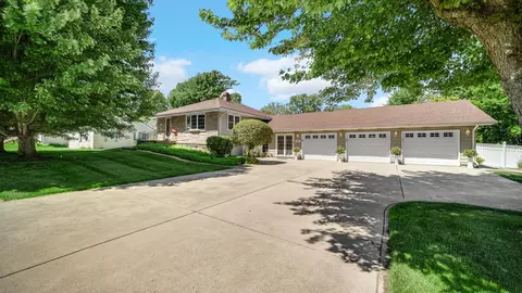 2266 Parke St, Lake Station, IN 46405