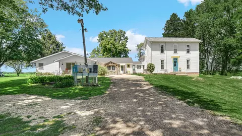 147 E 50, Valparaiso, IN 46383