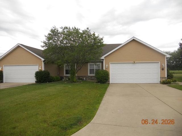 10597 Maine Dr, Crown Point, IN 46307