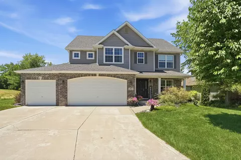 84 Bergamo Ln, Crown Point, IN 46307