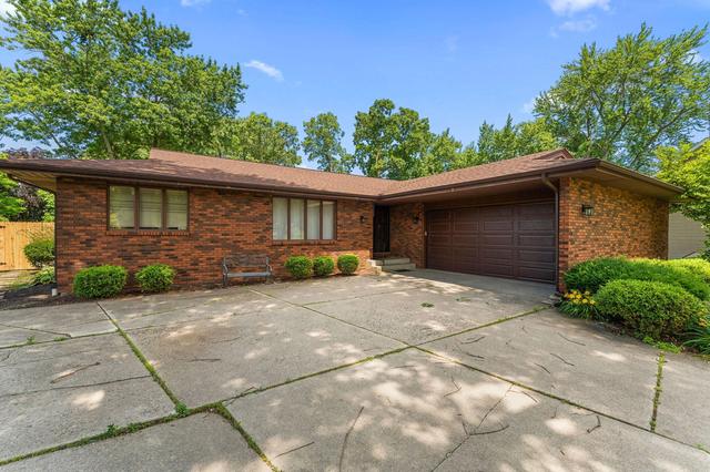 236 Grace Ct, Crown Point, IN 46307