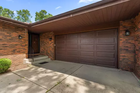 236 Grace Ct, Crown Point, IN 46307 photo 3