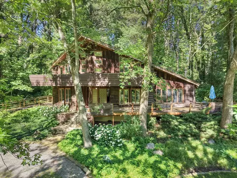 278 W 100, Valparaiso, IN 46385
