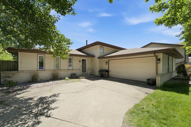 8695 Clark Pl, Crown Point, IN 46307