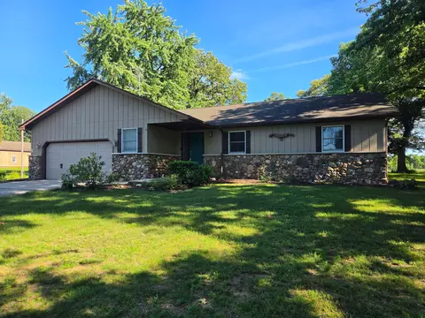 1809 W 900, Wheatfield, IN 46392