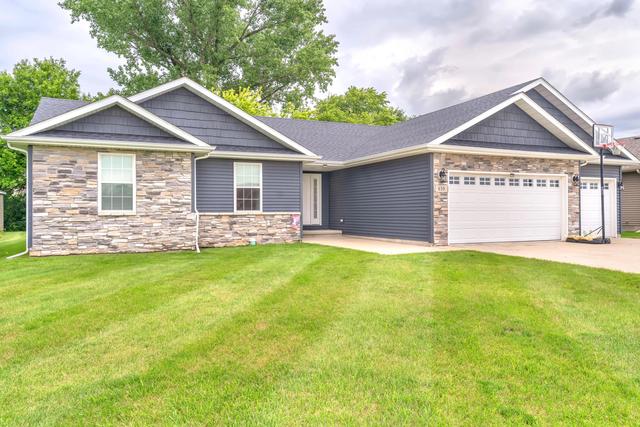 610 19th St, De Motte, IN 46310