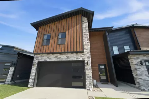 283 Nomo Pl, Crown Point, IN 46307