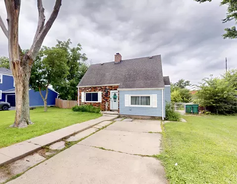3 Sunset Rd, Merrillville, IN 46410