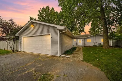 26 S Fish Lake St, Valparaiso, IN 46385