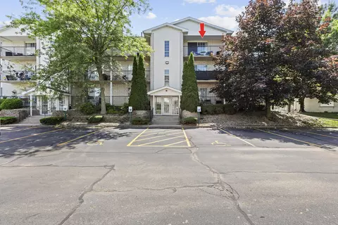 400 Sturdy Rd #5B, Valparaiso, IN 46383