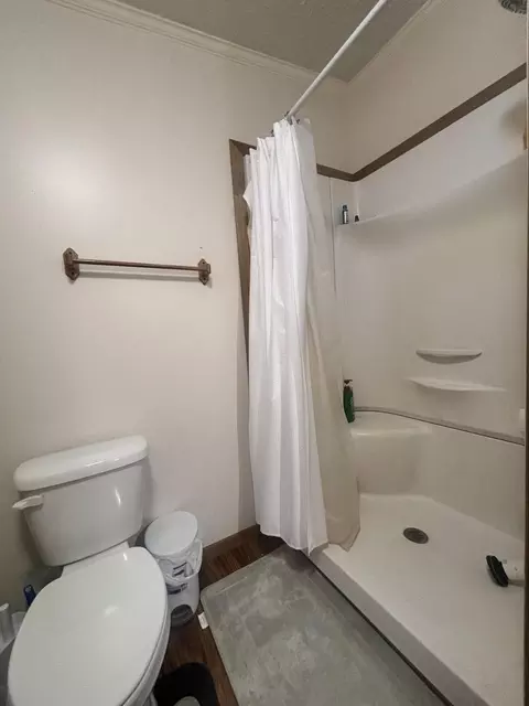 Bath - 10148 S 210, Monon, IN 47959 photo 3 of 4