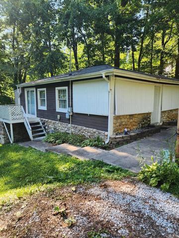7956 N Elder Ln, New Carlisle, IN 46552