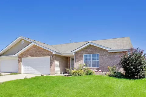 1230 W 82nd Ln, Merrillville, IN 46410