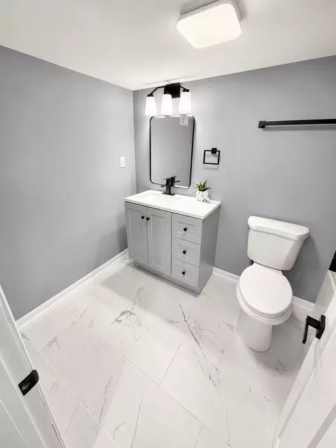 Bath - 4668 Johnson St, Gary, IN 46408 photo 3 of 5
