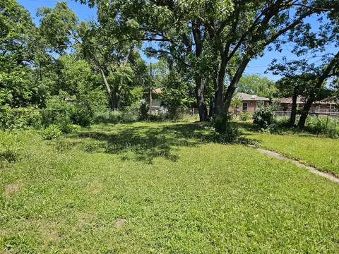 Exterior - 1856 W 21st Ave, Gary, IN 46404 photo 3 of 3