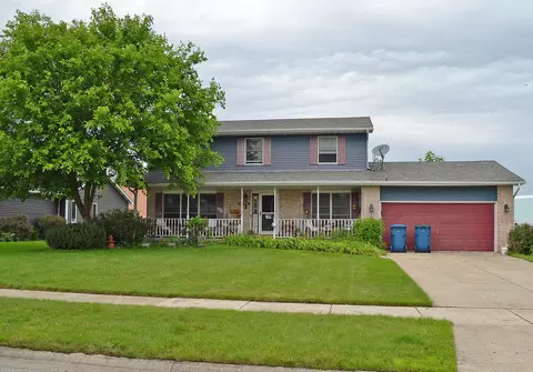 4924 Cardinal Ct, Schererville, IN 46375