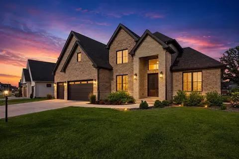 9533 Tall Grass Trl, Saint John, IN 46373