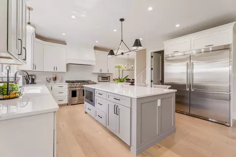 Kitchen - 9533 Tall Grass Trl, Saint John, IN 46373 photo 1 of 6