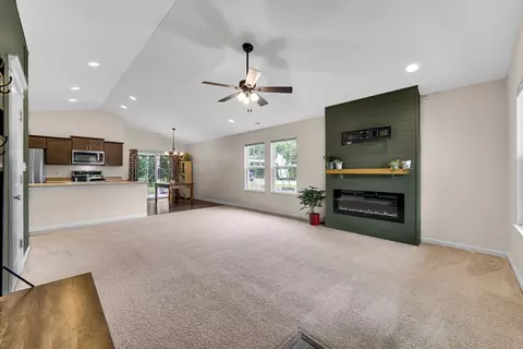Living - 122 Emerald Dr, Porter, IN 46304 photo 1 of 3