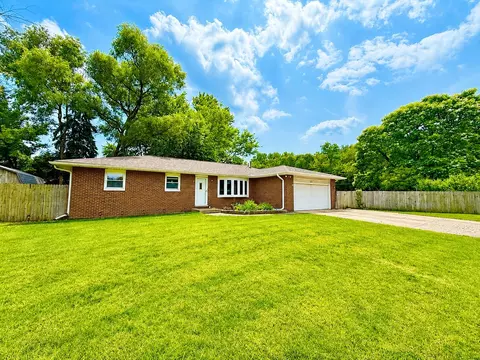 5271 Kings Ct, Portage, IN 46368