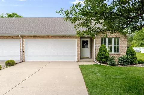 3643 Sandalwood Ct, Highland, IN 46322