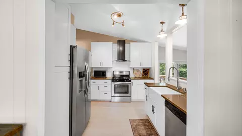 Kitchen - 717 N Randolph St, Gary, IN 46403 photo 2 of 4