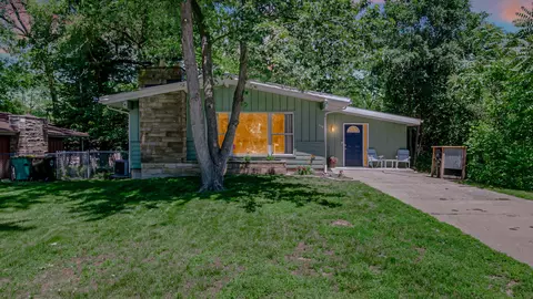 Exterior - 717 N Randolph St, Gary, IN 46403 photo 3 of 4