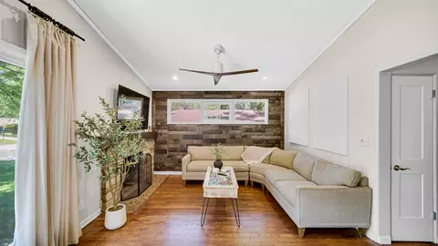 Living - 717 N Randolph St, Gary, IN 46403 photo 2 of 5