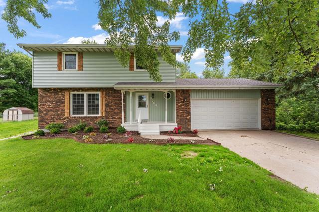 3764 Kingsway Dr, Crown Point, IN 46307