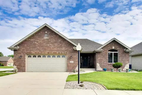 2615 43rd St, Highland, IN 46322