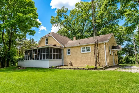 2020 E State Road 10, Knox, IN 46534