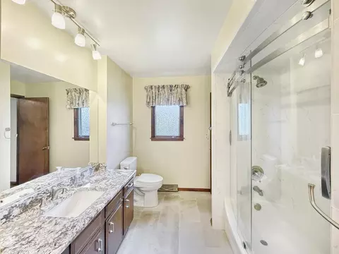 Bath - 9443 Oriole Dr, Munster, IN 46321 photo 1 of 3