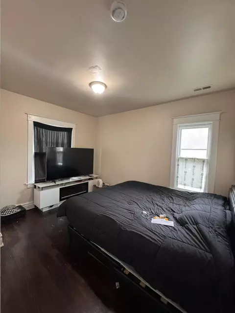 564 Carolina St, Gary, IN 46402 photo 23