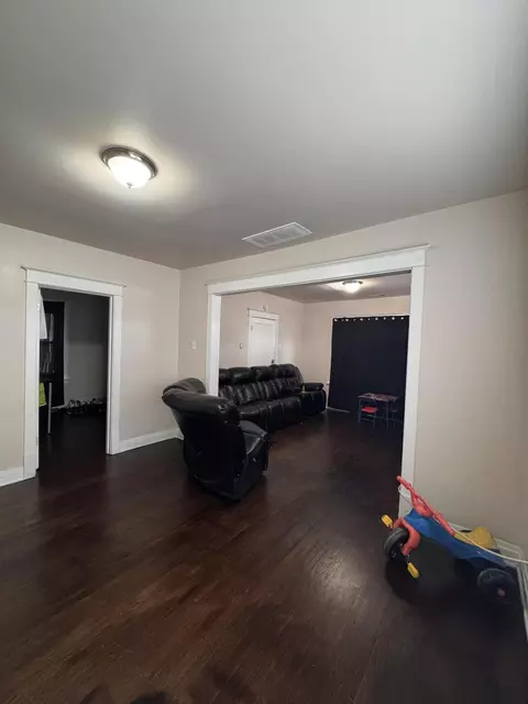 564 Carolina St, Gary, IN 46402 photo 17